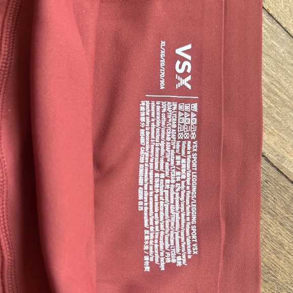 2 pairs of Victoria Secret VSX Elevate Leggings - Picture 4 of 5